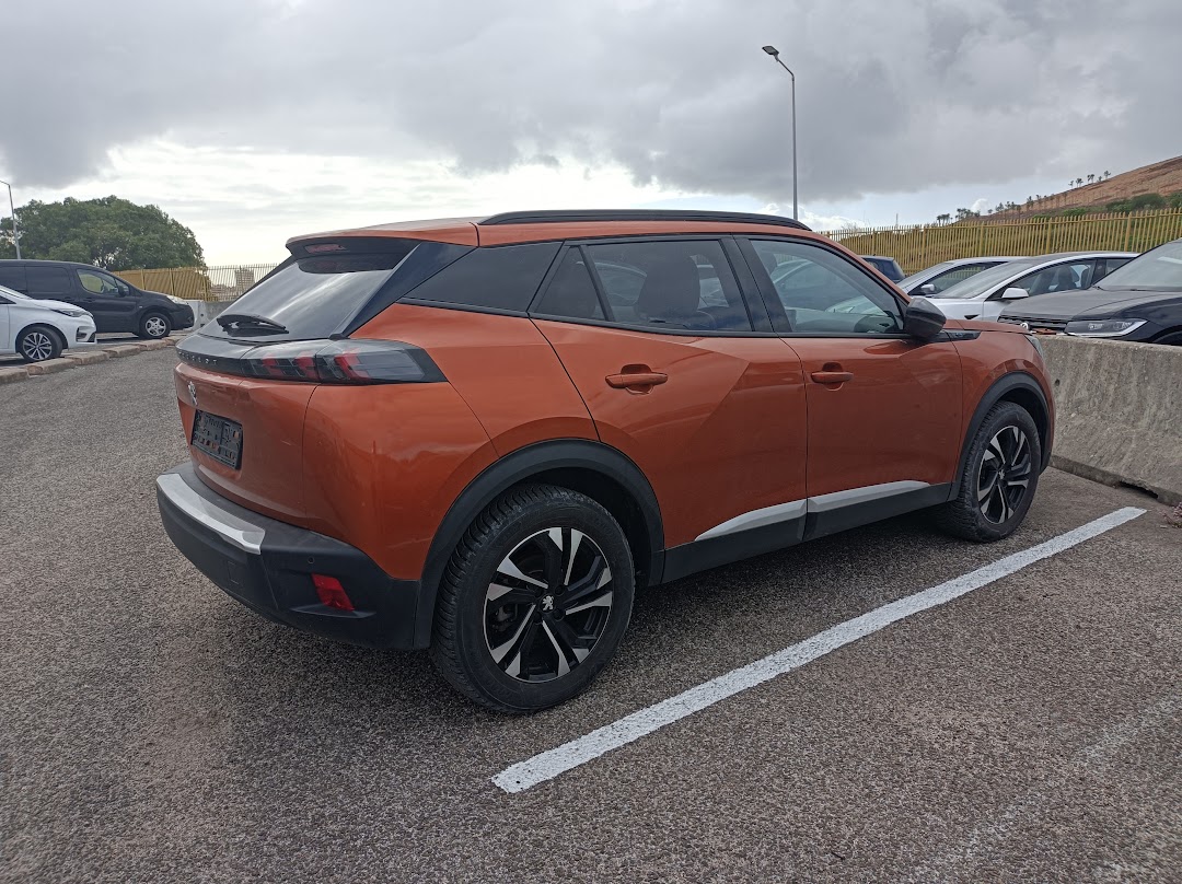 Peugeot e-2008