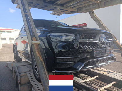 Transporte em camião de automóvel dos Países Baixos para Portugal.